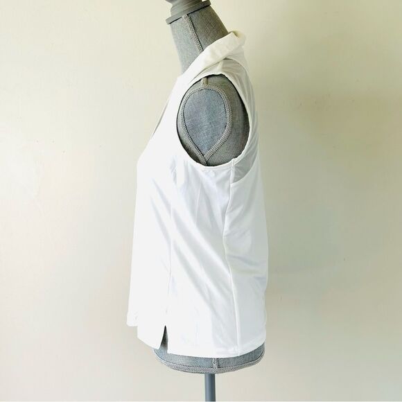 New Tommy Bahama Womens SZ S White Active Top Navy Stripe Skort 2pc Athletic Set - Picture 4 of 12